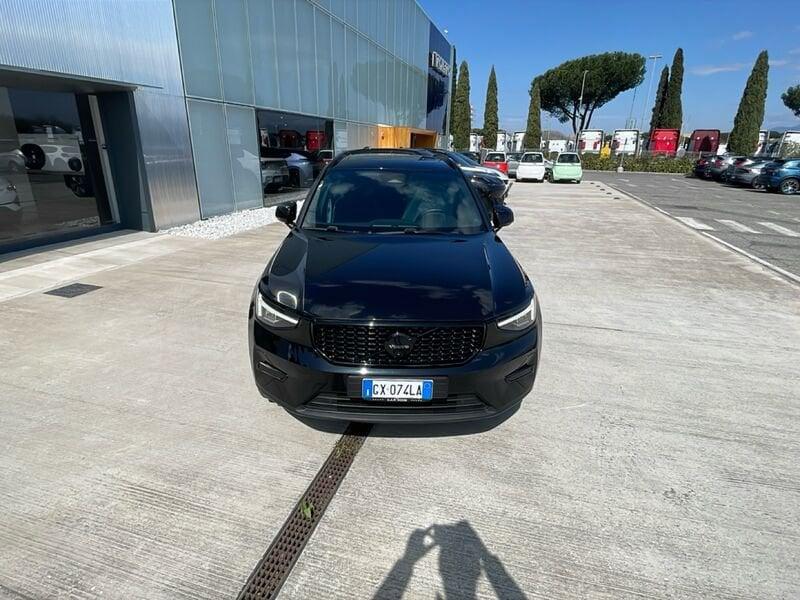Volvo XC40 B3 automatico Ultra Black Edition