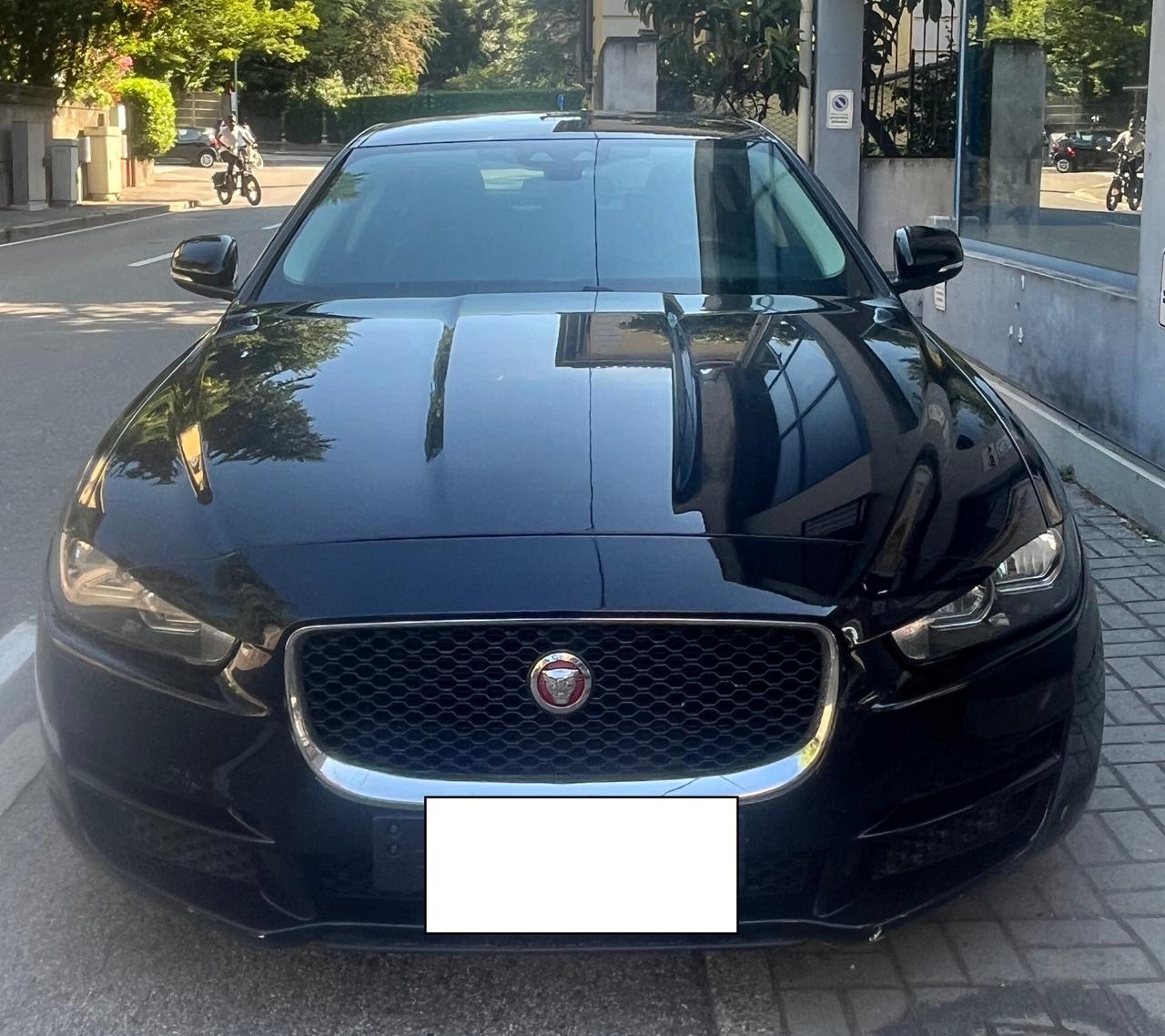 JAGUAR XE 2.0 D PORTFOLIO - CAMBIO AUTOMATICO - KM 78.111