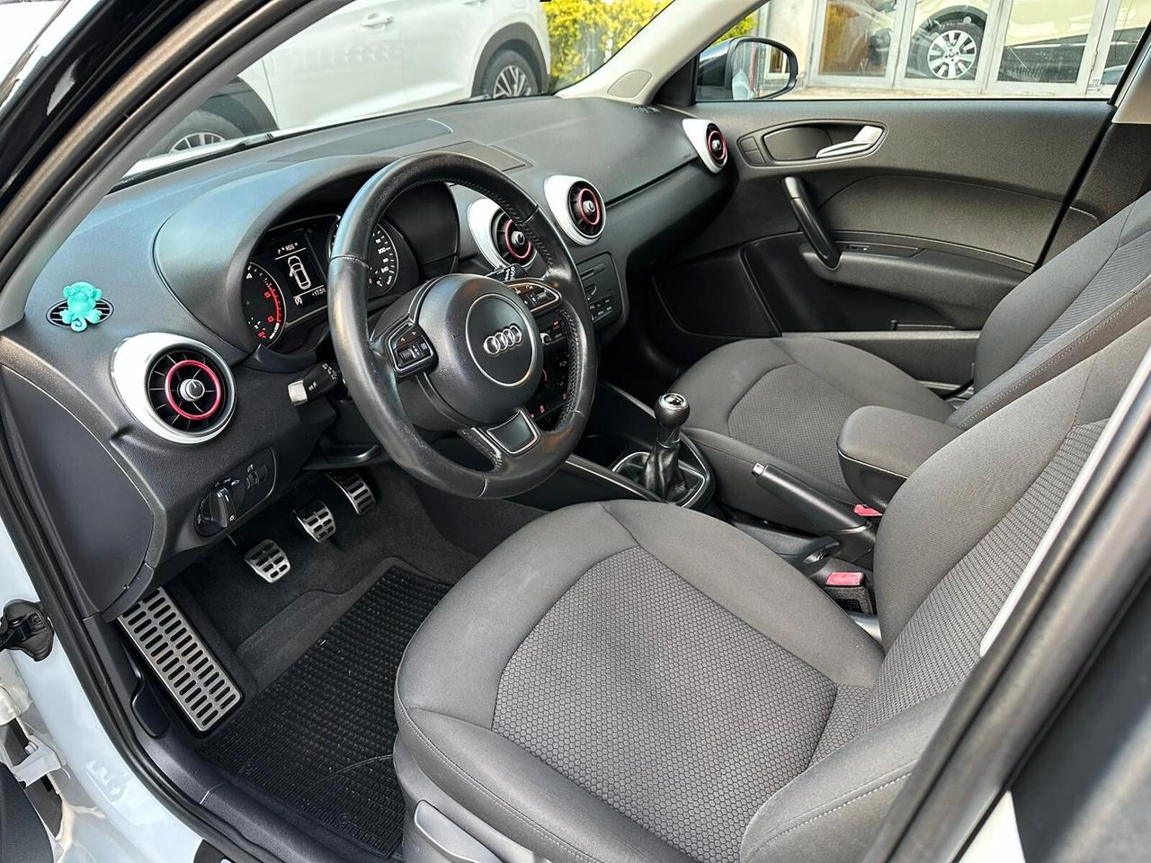 Audi A1 1.6 TDI S line edition