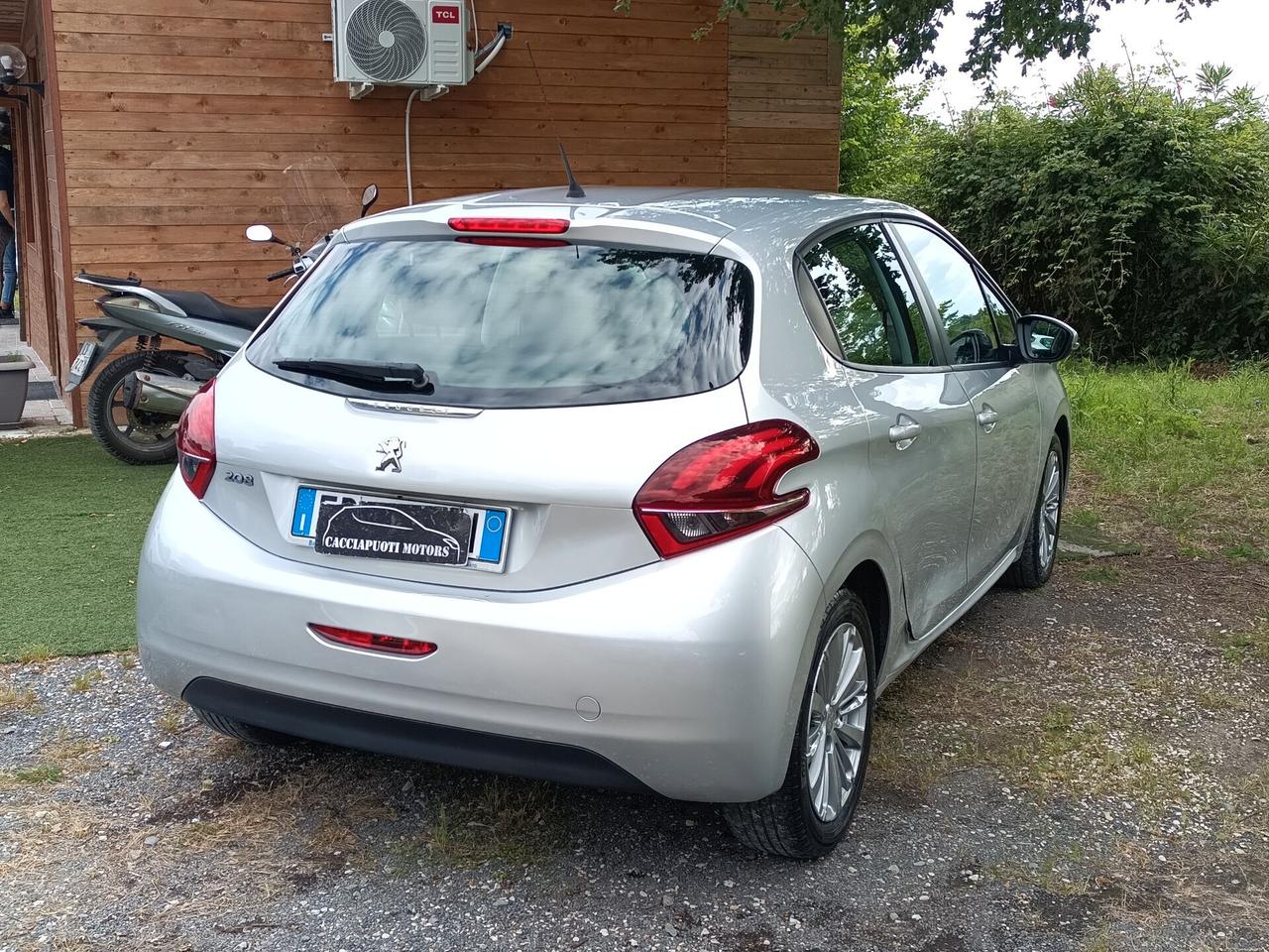 Peugeot 208 PureTech 82 5 porte Allure