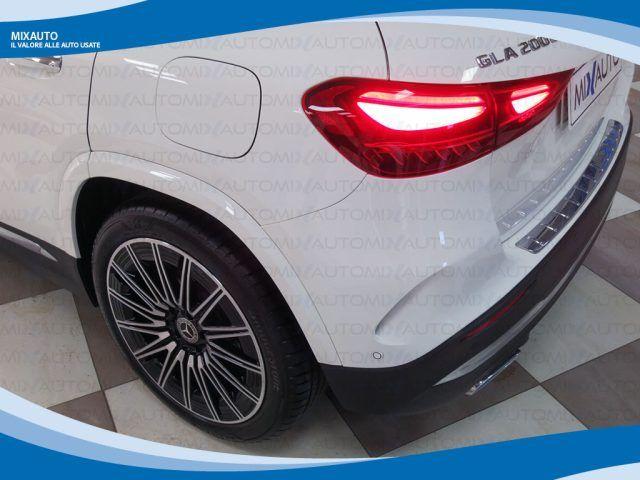 MERCEDES-BENZ GLA 200 D Automatic AMG Line Premium EU6 KM Ø