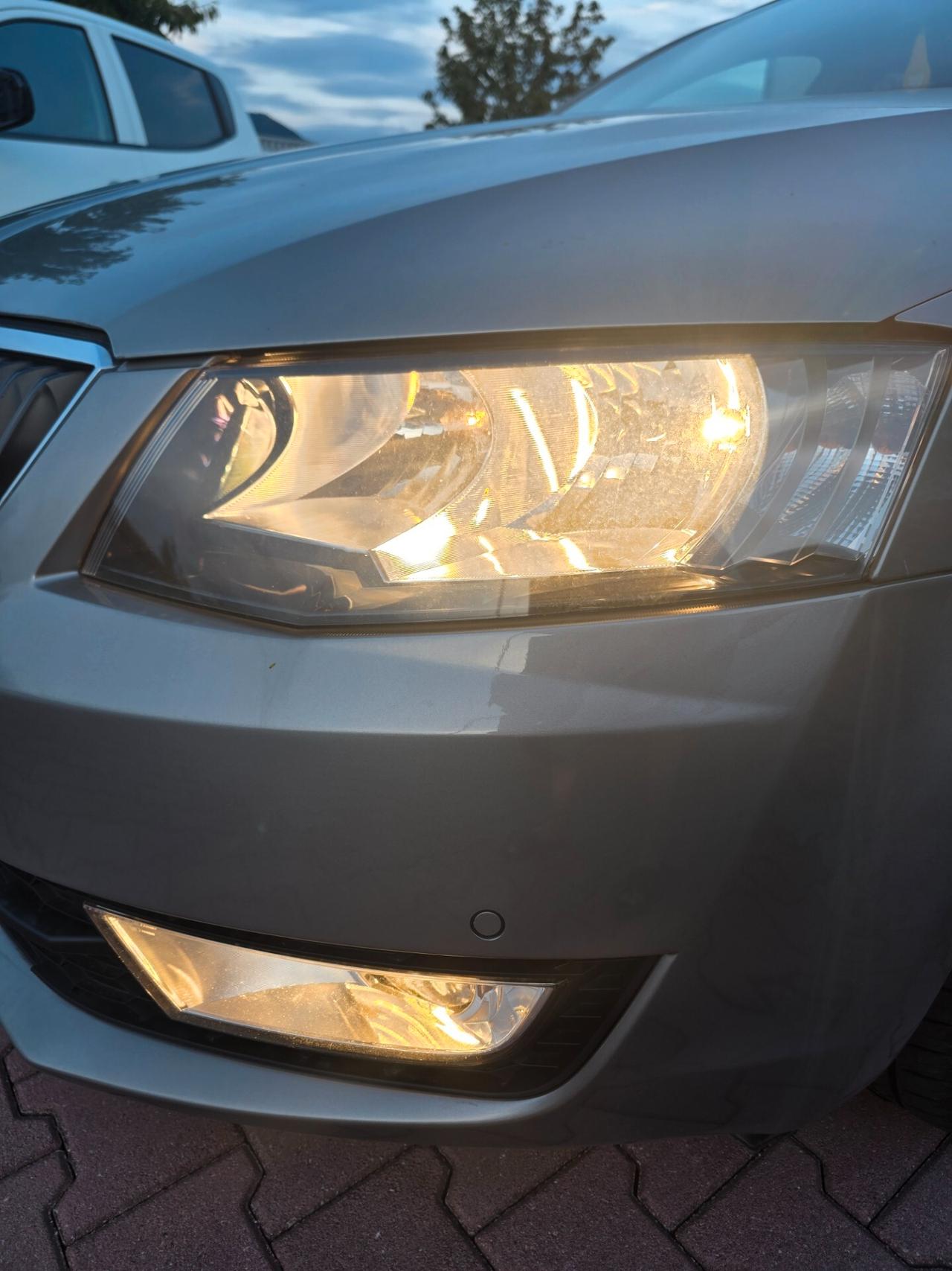 Skoda Octavia 1.6D fuul automatic garantita 12 mesi
