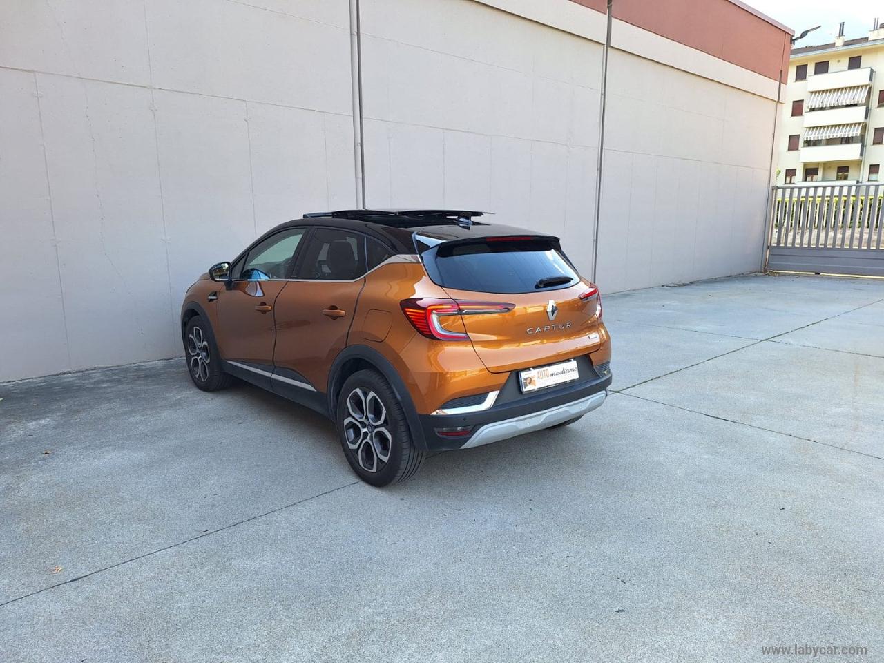 RENAULT Captur INTENSE Plug-in Hybrid E-Tech TETTO 160 CV