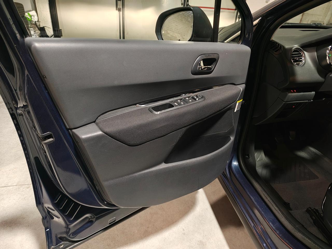 Peugeot 3008 1.6 HDi 115CV Active*Service*