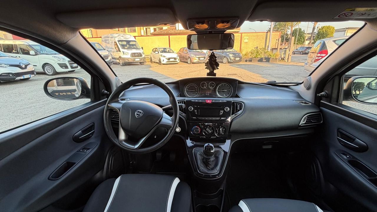 Lancia Ypsilon 1.2 69 CV