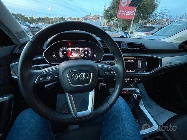 AUDI Q3 35 TDI S tronic Business 2020