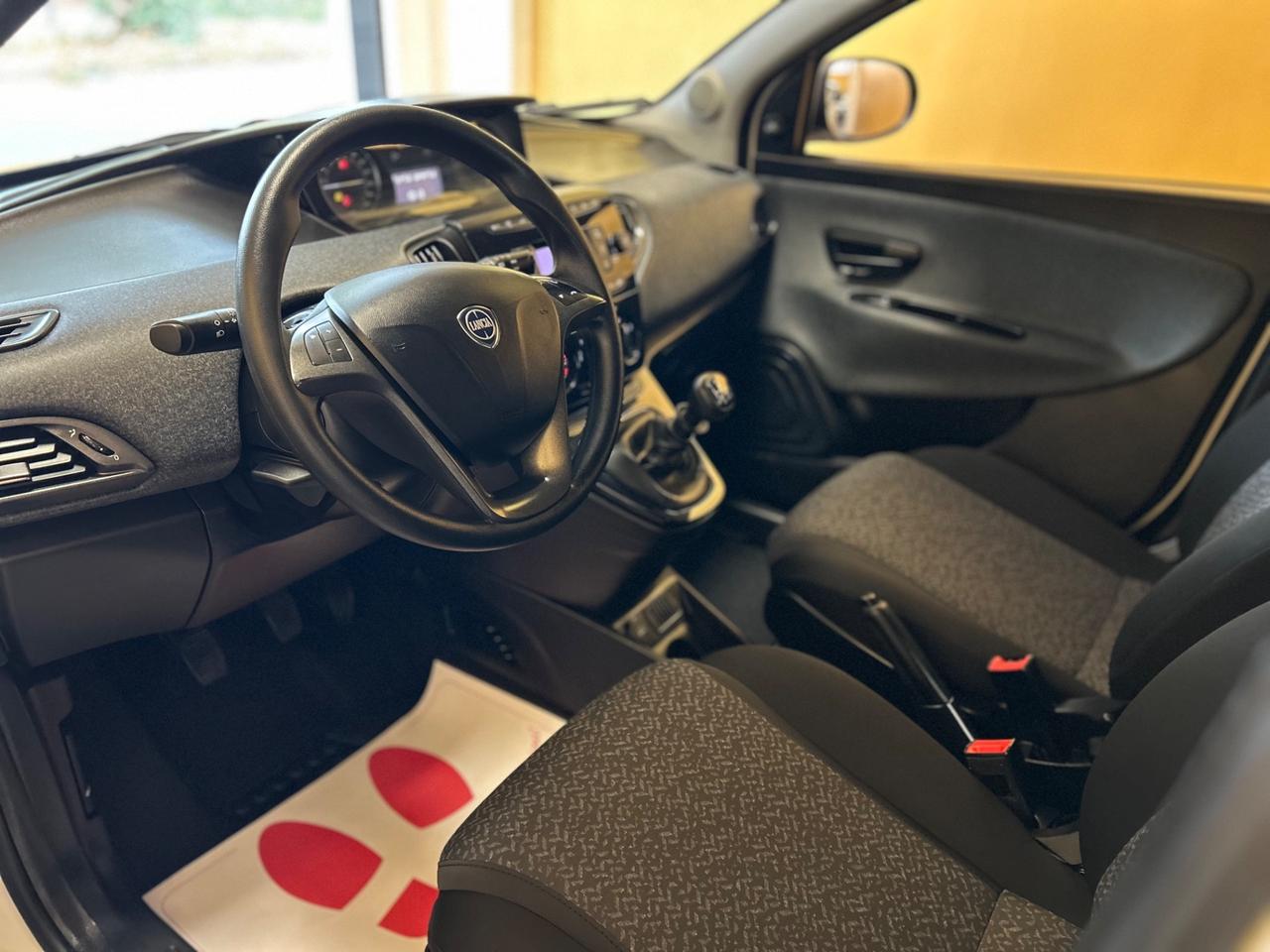 Lancia Ypsilon 1.0 FireFly Hybrid Silver Plus s&s *** 40.000KM * ESENZIONE BOLLO 2027 ***