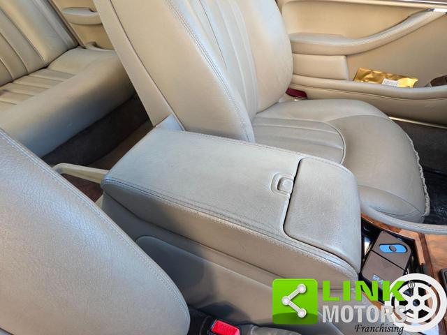 DAIMLER Six LWB 4.0L GUIDA A DESTRA