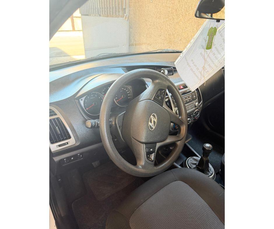 Hyundai i20 BENZINA