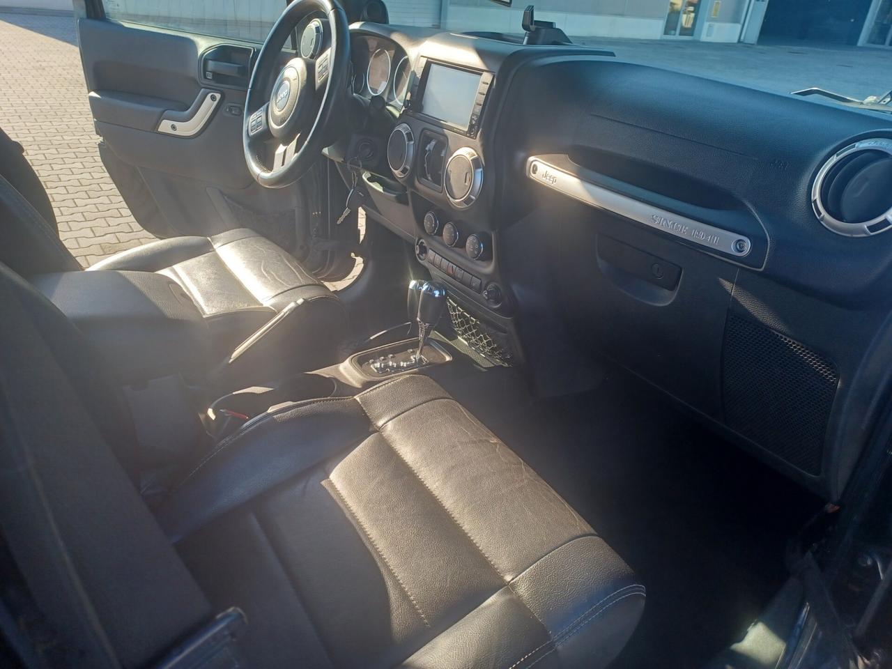 Jeep Wrangler Unlimited 2.8 CRD DPF Sahara Auto