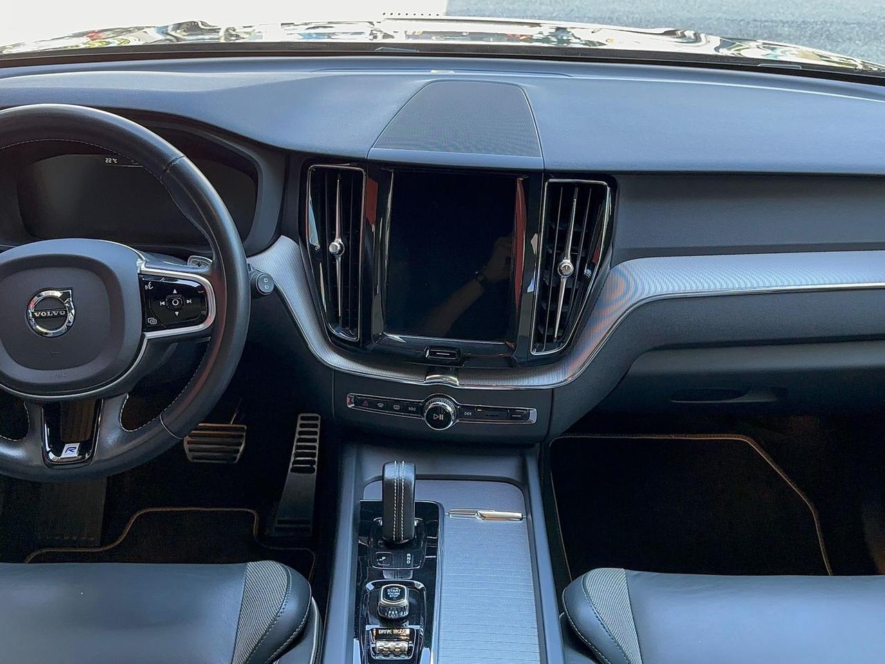 Volvo XC 60 R Design 2.0 B4 MHEV #6137