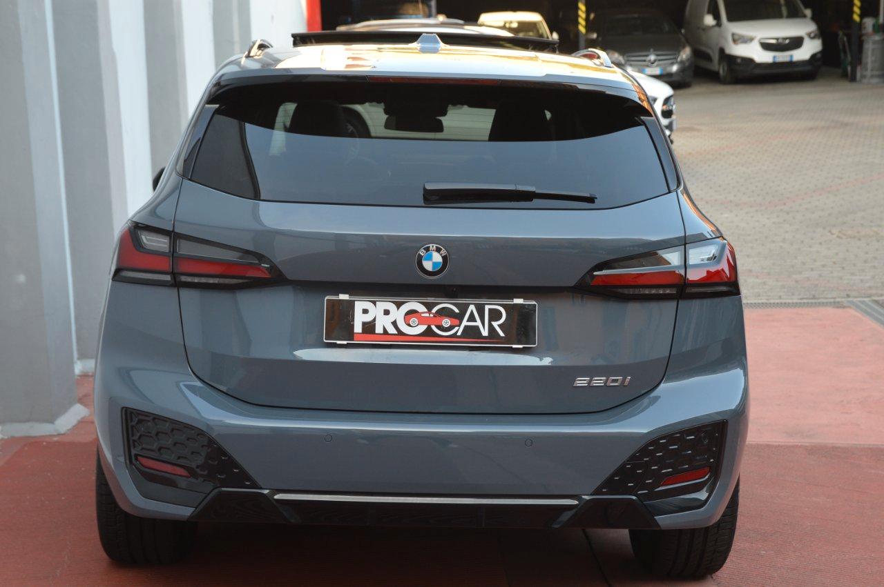 BMW 220 i Active Tourer mhev 48V Msport auto