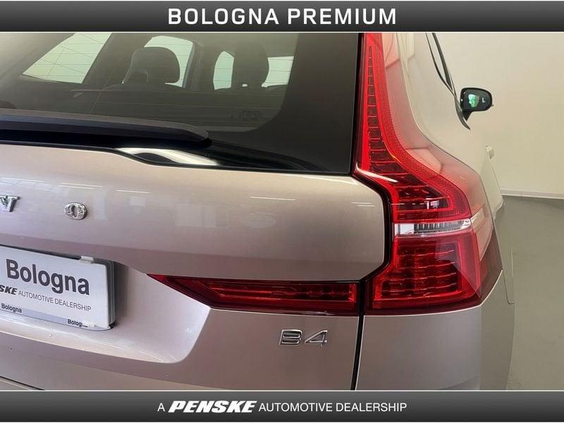 Volvo XC60 B4 (d) automatico Plus Dark