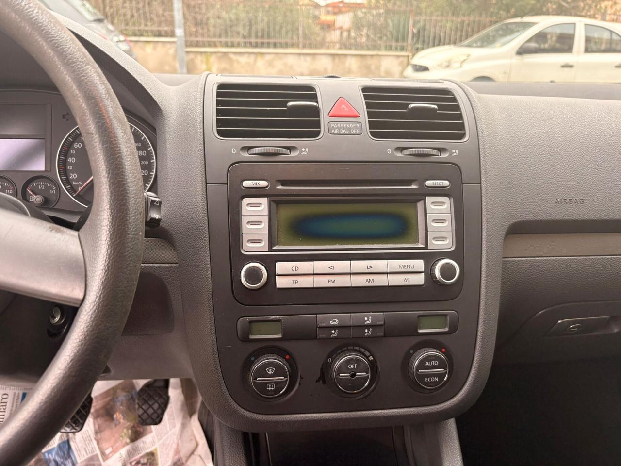 Volkswagen Golf 1.6 16V FSI 3p. Sportline