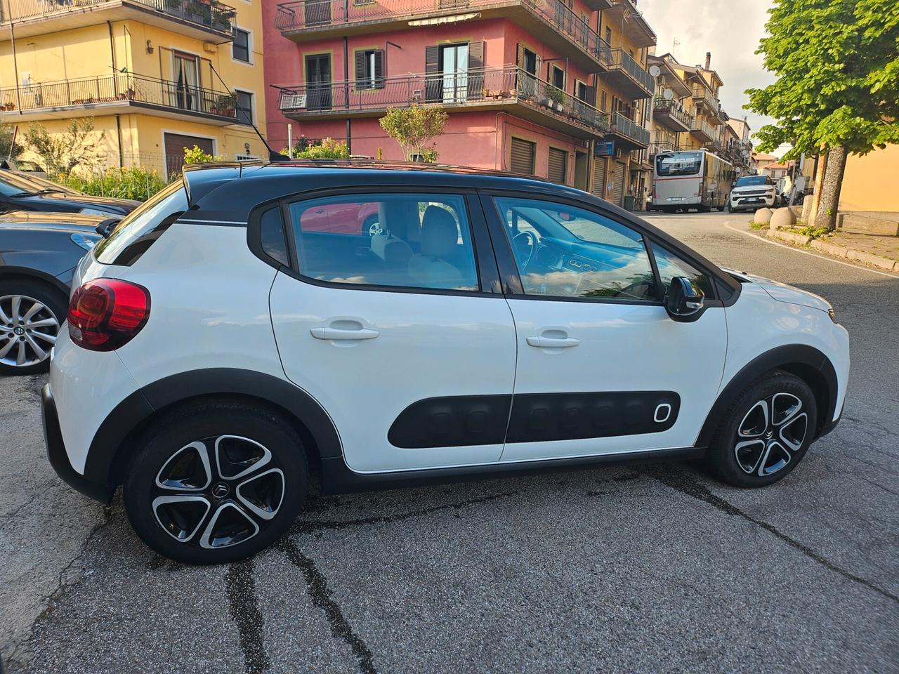 Citroen C3 PureTech 82 Shine solo 83.000km 2017