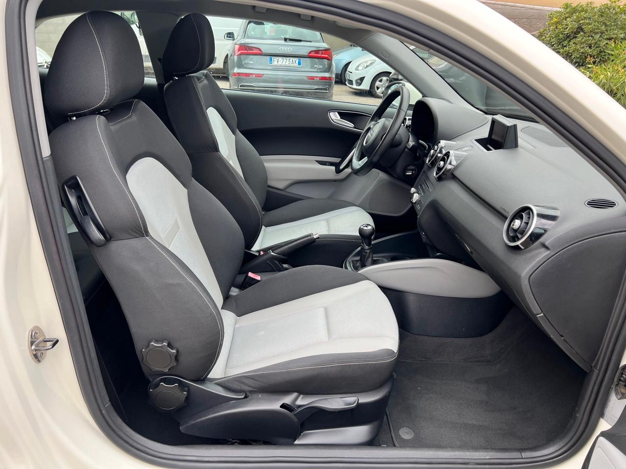 Audi A1 3pt 1.6 tdi 90cv Ambition S LINE XENON/TETTO PERF.