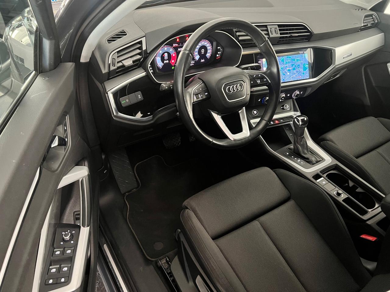 Audi Q3 35 2.0 tdi 150cv Business s-tronic LED/NAVI/18;