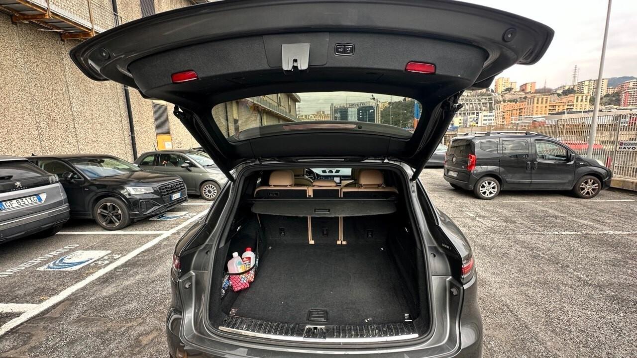 Porsche Cayenne 3.0 V6