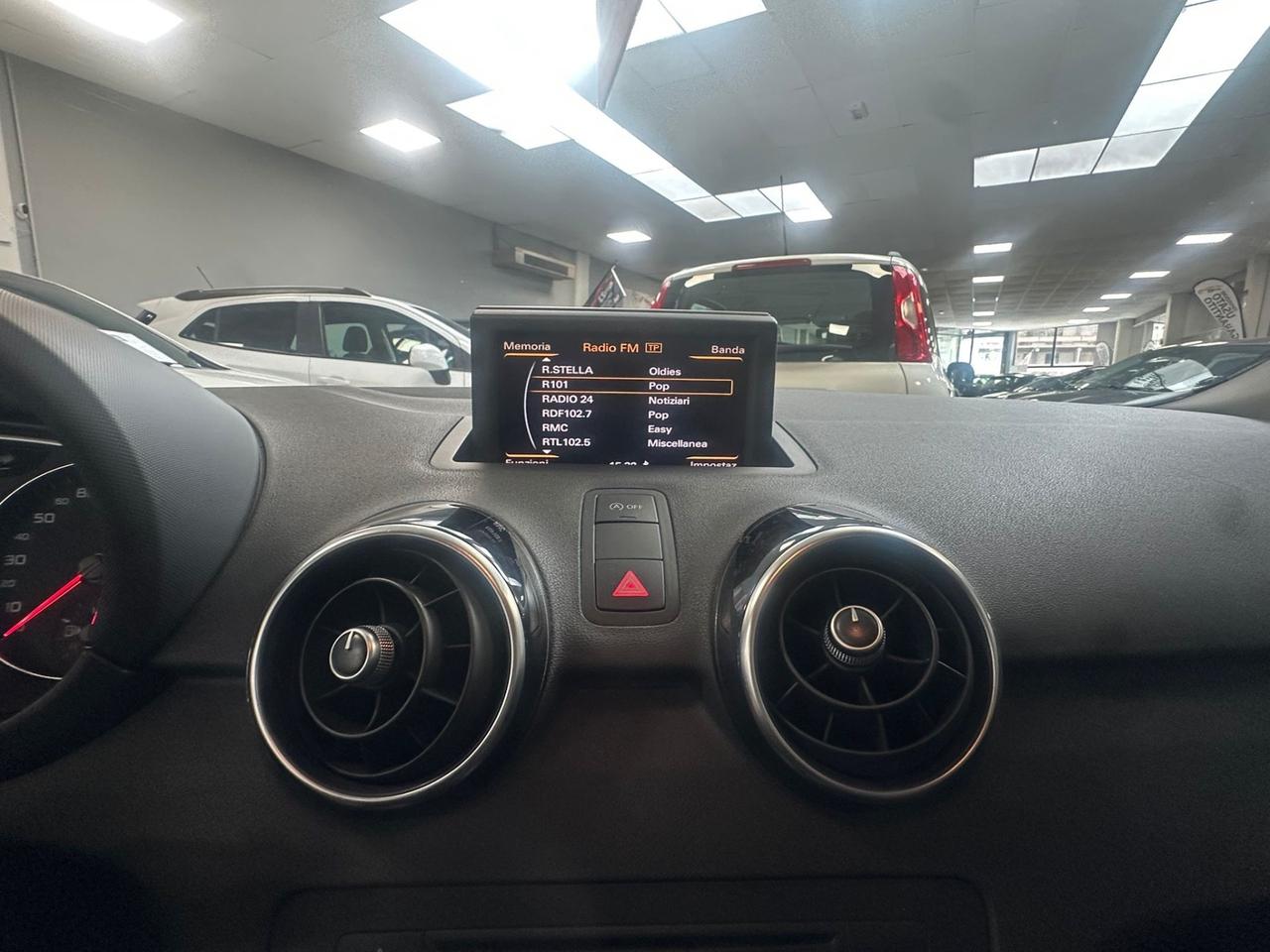Audi A1 1.2 TFSI Attraction 3P. 86CV Ok Neopatentati