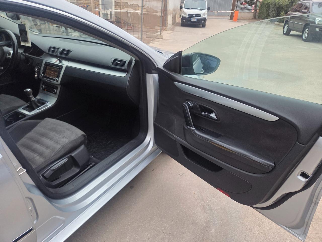 Volkswagen Passat CC 2.0 TDI DPF