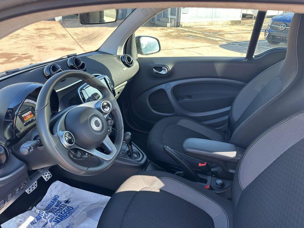 Smart fortwo EQ Pure