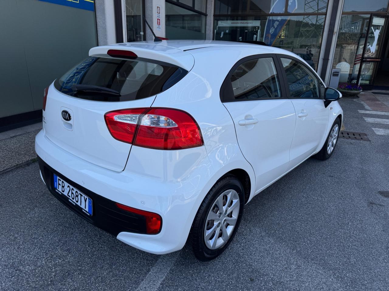 Kia Rio 1.2 CVVT 5p. Cool