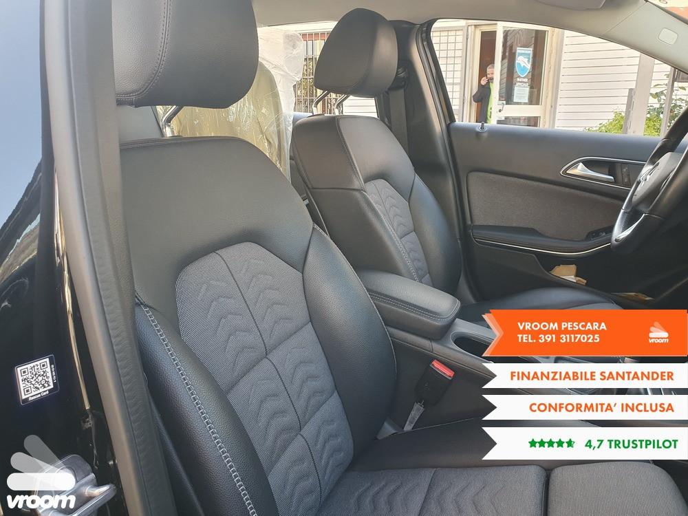 MERCEDES GLA 180 PREMIUM