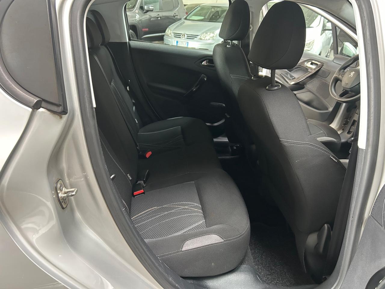 Peugeot 208 1.4 HDI 68cv 5porte Allure neopatentati