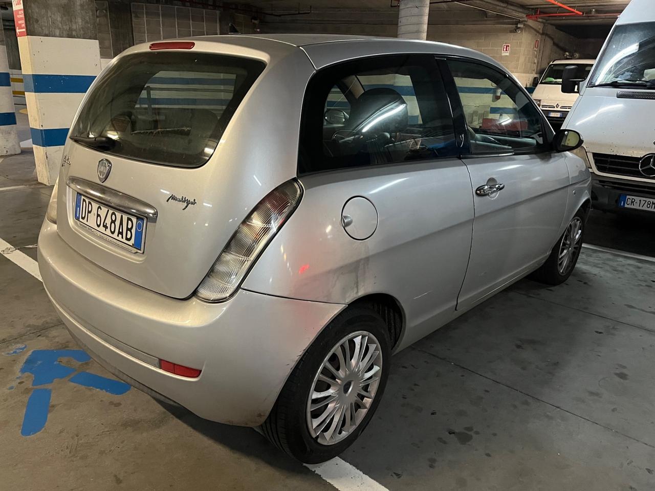 Lancia Ypsilon 1.3 MJT 90 CV Platino