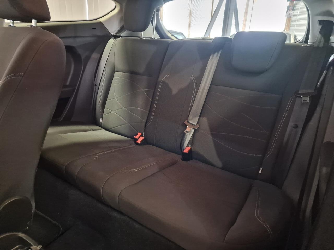 Ford Fiesta 1.4 3p. Bz.- GPL Titanium, 165 mila chilometri ok neopatentato.