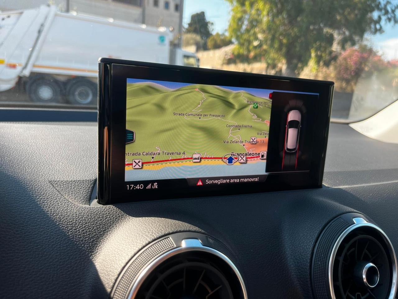 Audi Q2 30 TDI Business