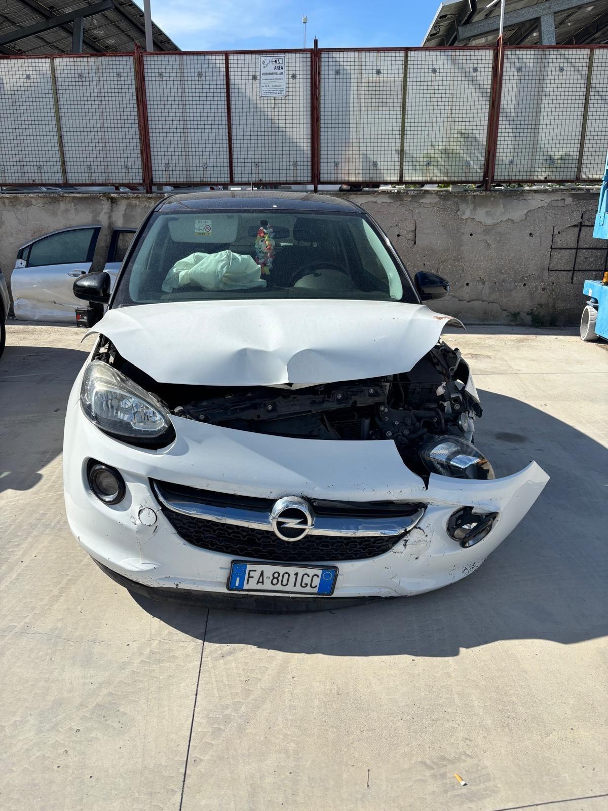 Opel Adam Rocks 1.2 70 CV Air