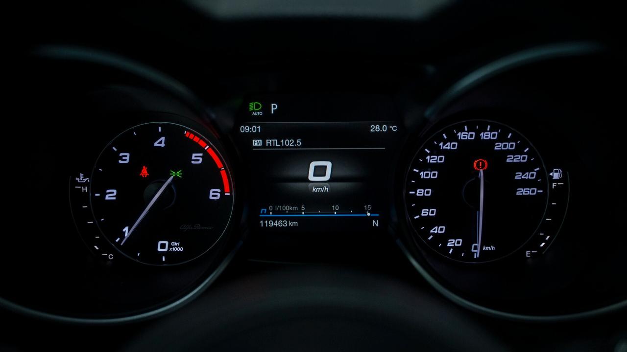 Alfa Romeo Stelvio 2.2 t SPRINT Q4 190 CV AT8 19" XENO NAVI PELLE FULL OPTIONAL