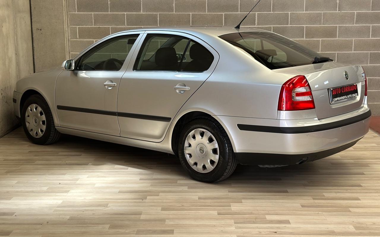 Skoda Octavia 1.6 MPI 102cv Ambition GPL