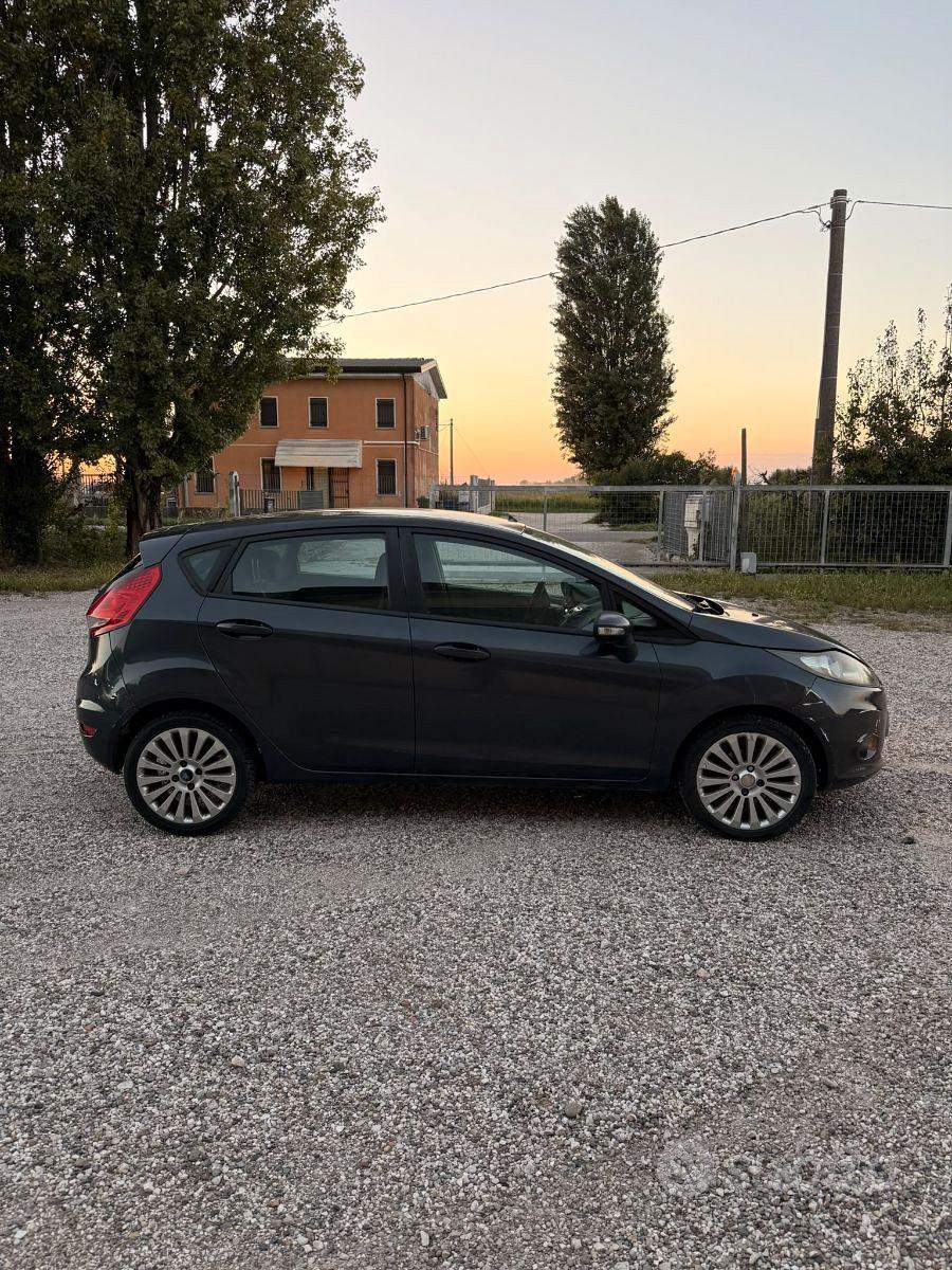 Ford Fiesta 1.4 Diesel - Ideale per neopatentati