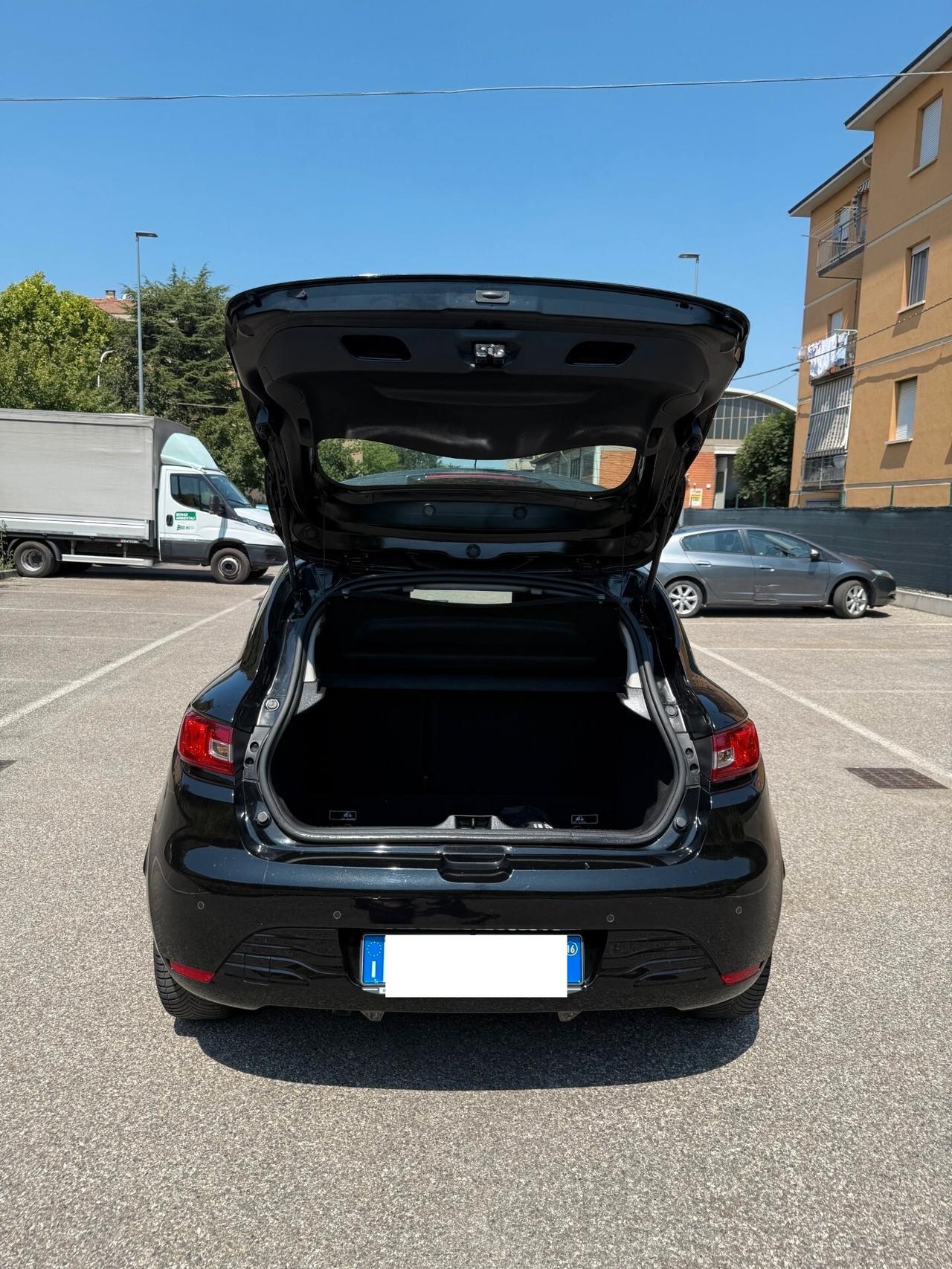 Renault Clio 1.5 dci -NAV. - NEOP. - 12 MESI DI GARANZIA -