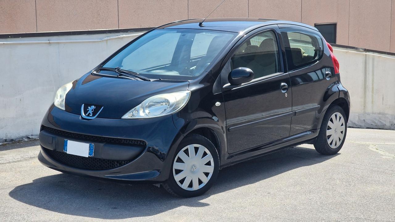 Peugeot 107 1.0 68CV 5p. Sweet Years