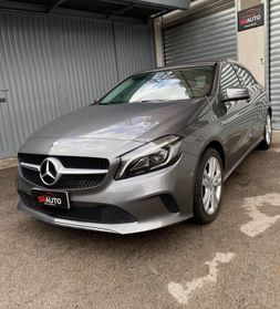 Mercedes-Benz A 180d 1.5 109cv Premium - 2017