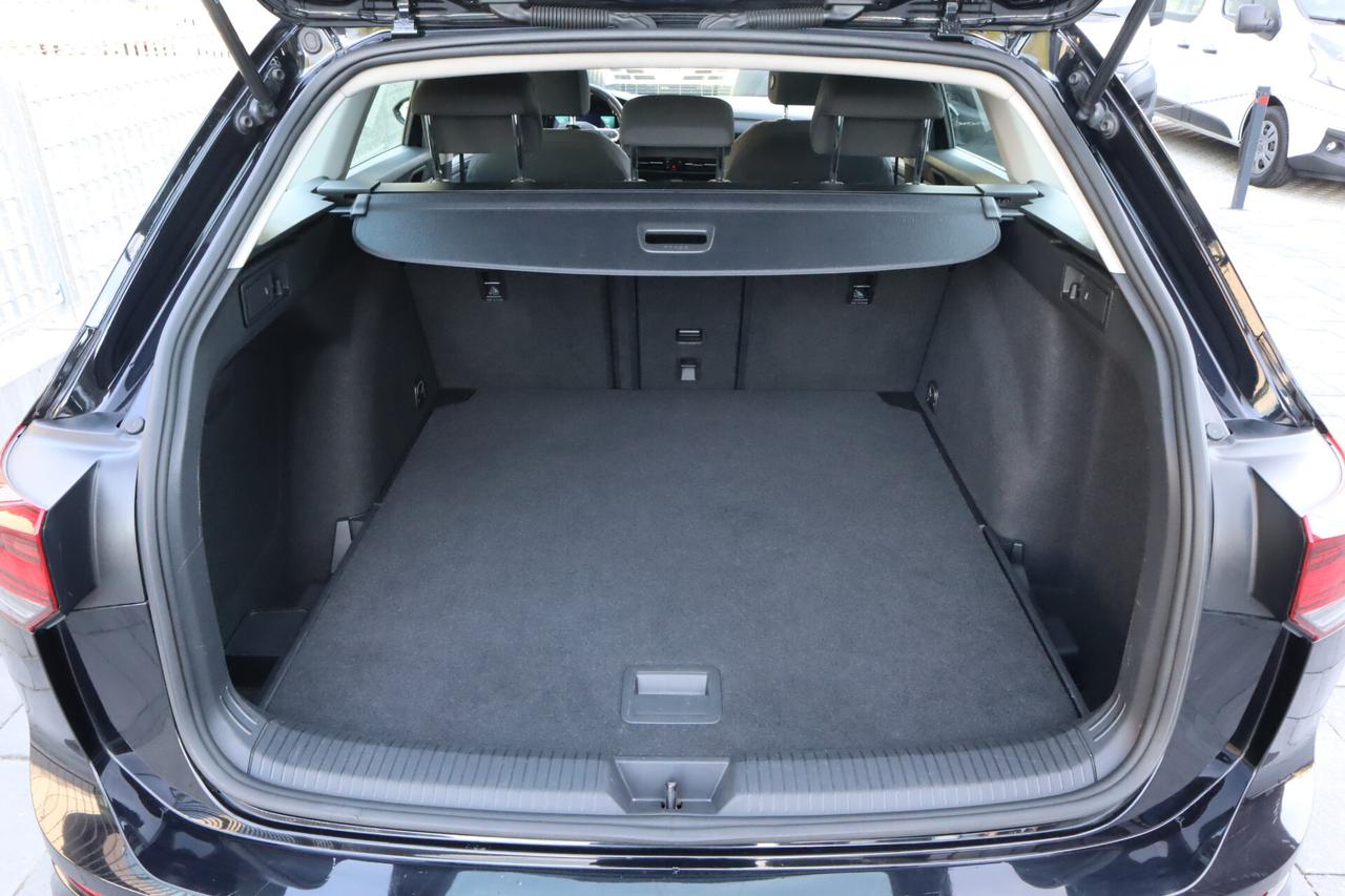 Volkswagen Golf 2.0 TDI DSG ACC DIGITAL LED