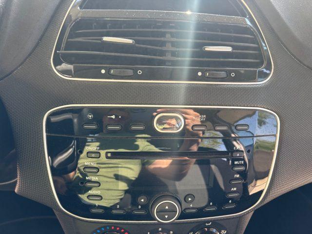 FIAT Punto 1.2 8V 5 porte OK NEOP POCHI CHILOMETRI EURO 5