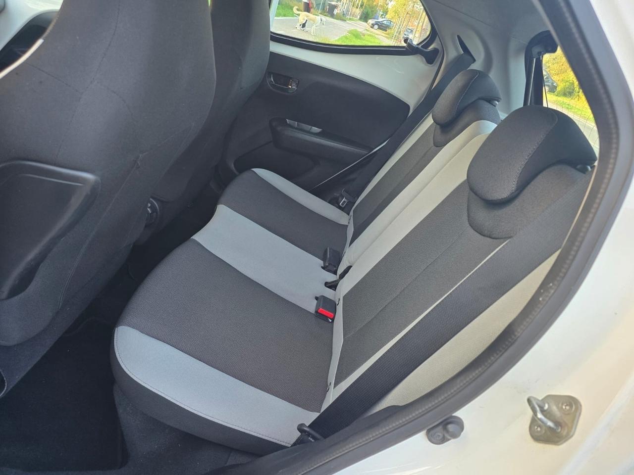 Toyota Aygo 1.0 VVT-i 69 CV 5 porte x-cite TSS MMT