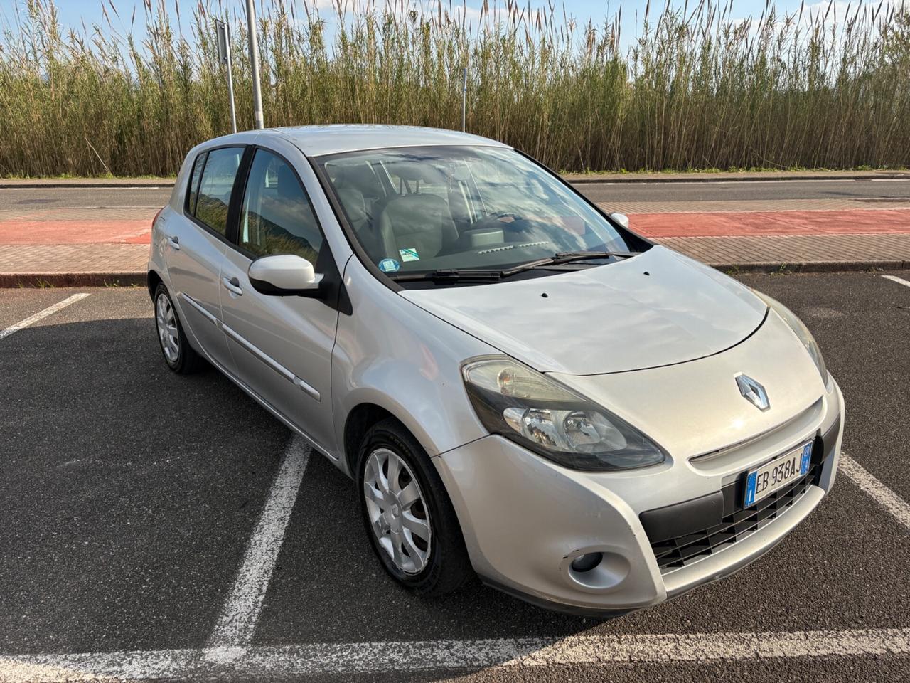 Renault Clio 1.1 BENZ/GPL*2010*NAVIGATORE*GPL2030