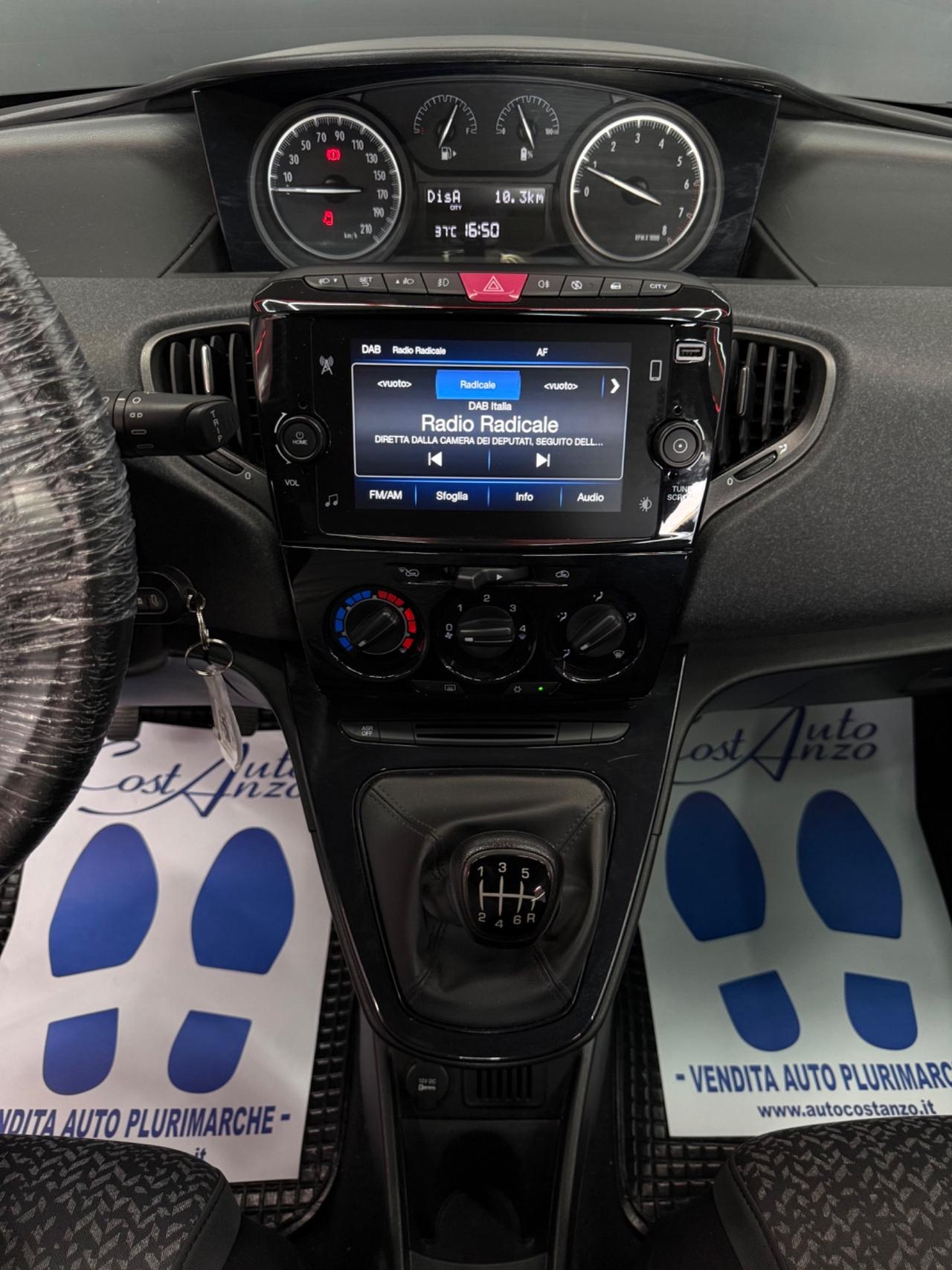 Lancia Ypsilon 1.0 Hybrid Ecochic Gold 2022