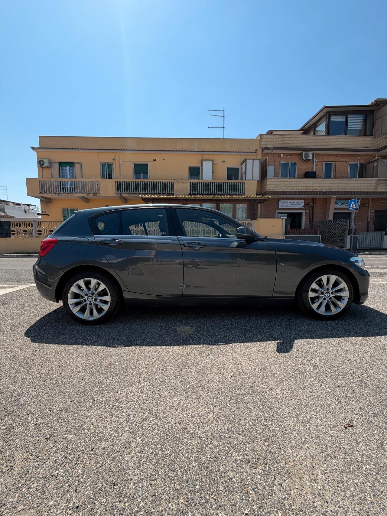 Bmw 116 116d 5p. Urban