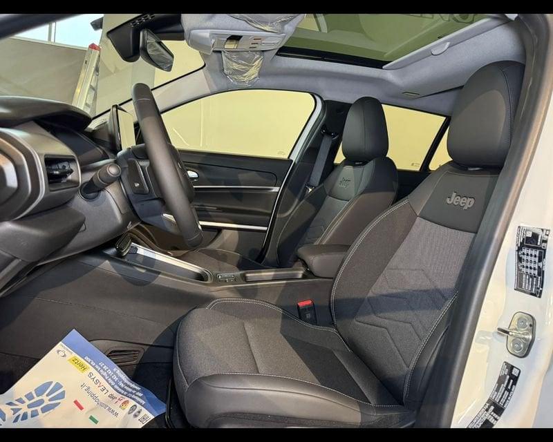 Jeep Avenger 1.2 Turbo MHEV Summit