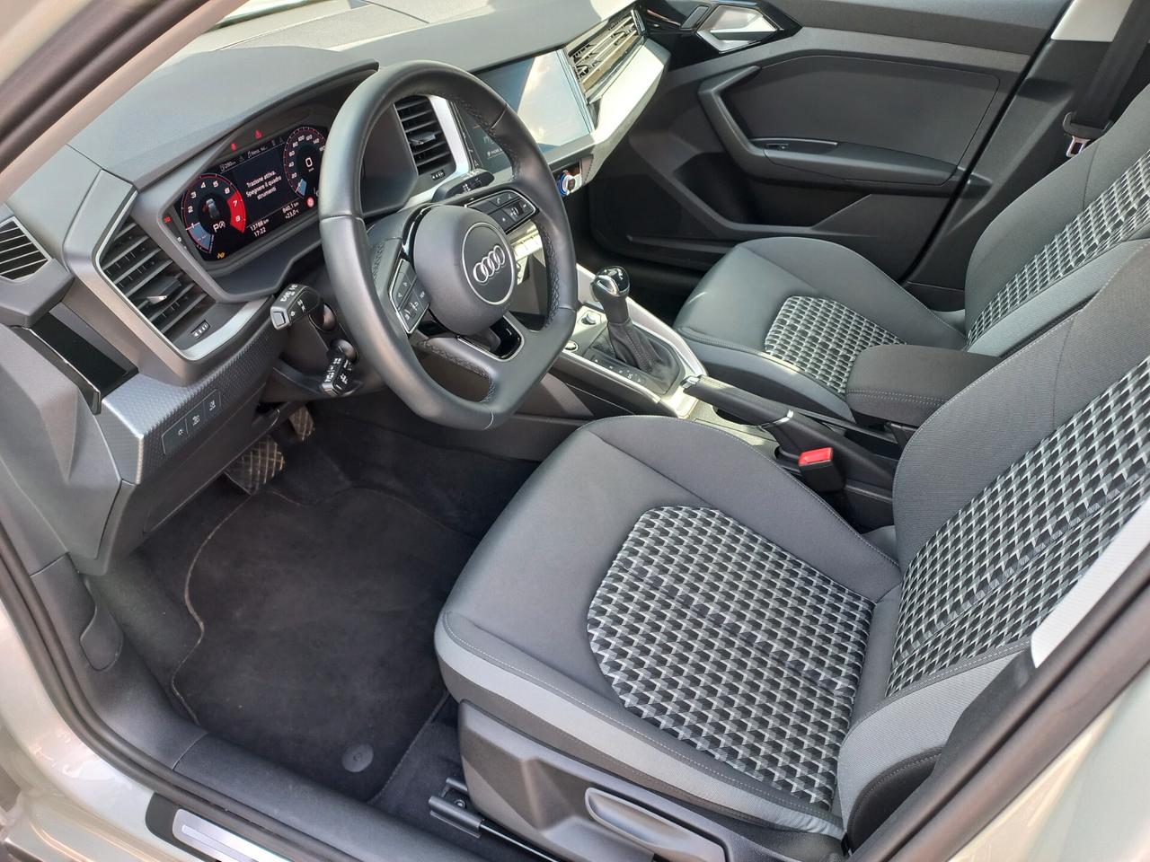 Audi A1 allstreet 30 TFSI S tronic Identity Contrast
