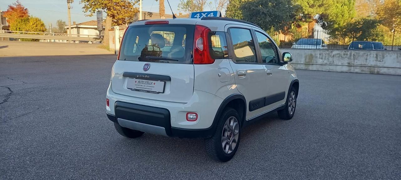 Fiat Panda cc. 1.300 MJT Turbodiesel 4X4 Trazione Integrale 5 Porte 5 Posti Euro 6B Utilizzabile anche per i Neopatentati.