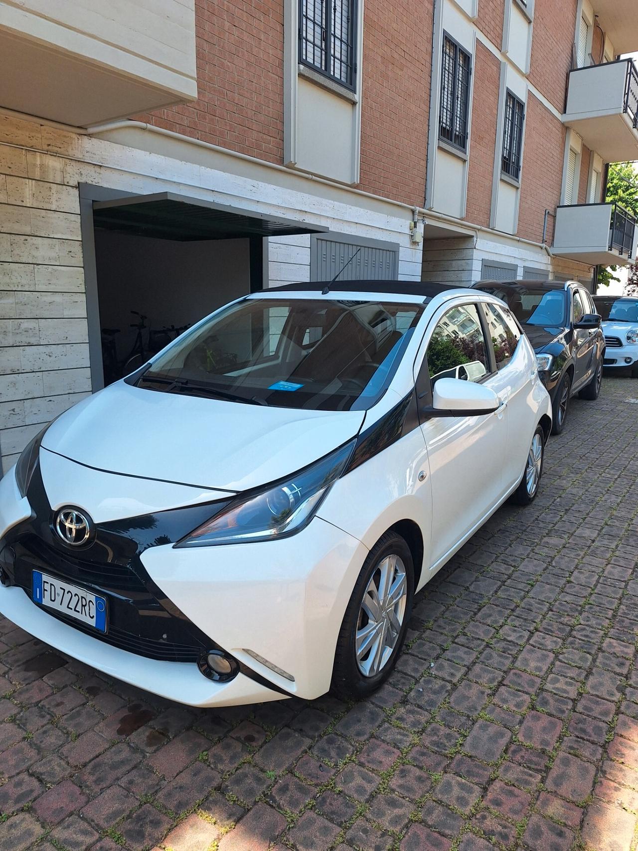 Toyota Aygo X 1.0 VVT-i 72 CV 5 porte . CABRIO
