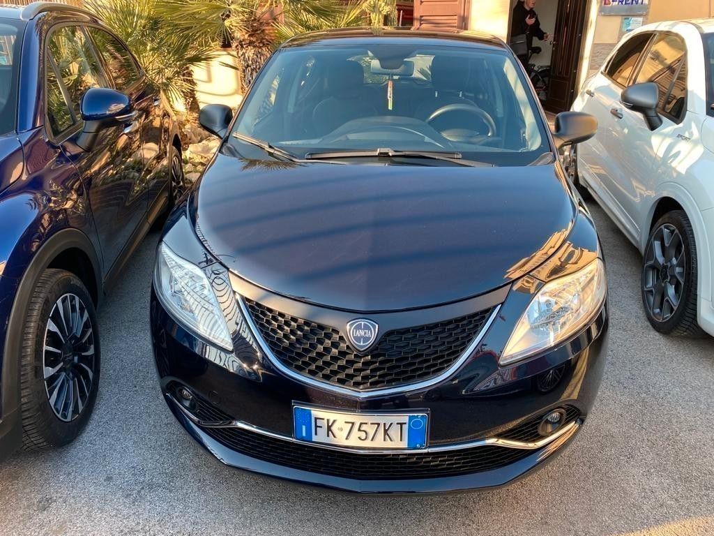 Lancia Ypsilon 1.2 69 CV 5 porte Gold