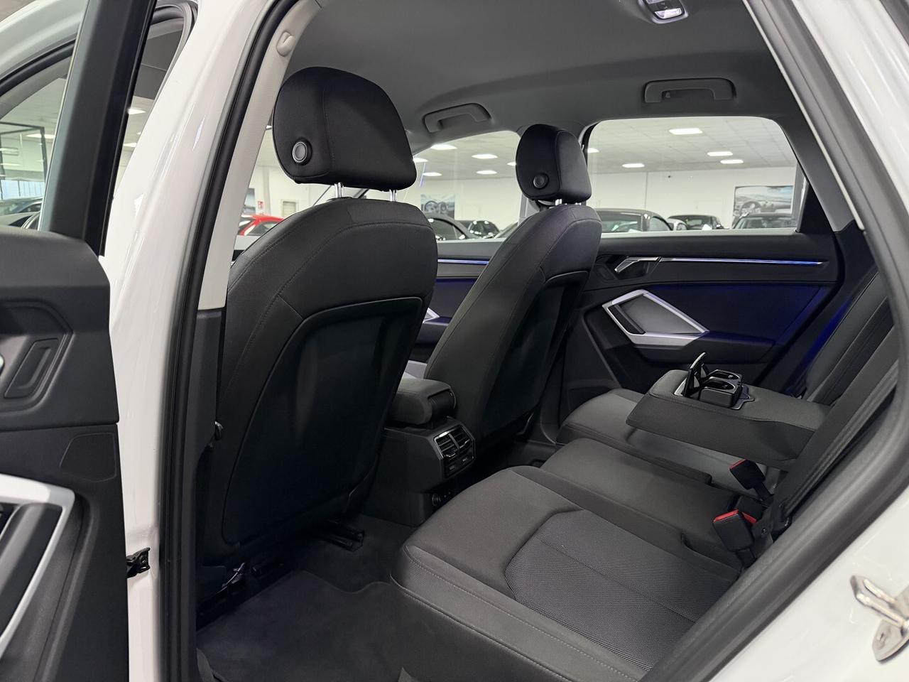 Audi Q3 35 2.0 tdi Business s-tronic